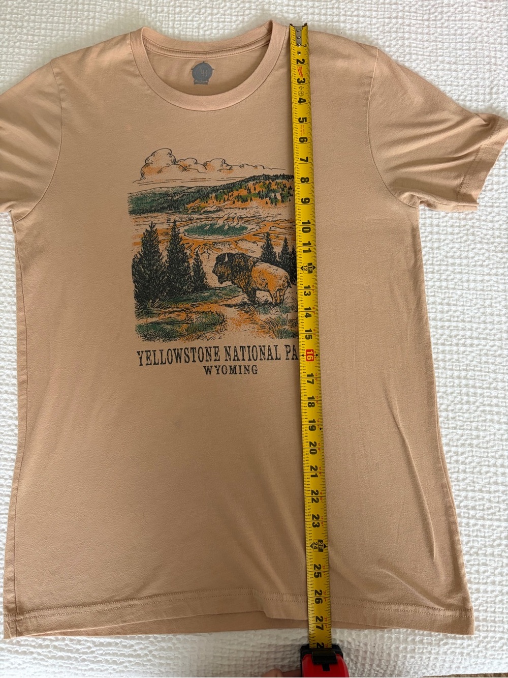 Yellowstone National Park Graphic Tee - Tan Medium flaws - Picture 8 of 8